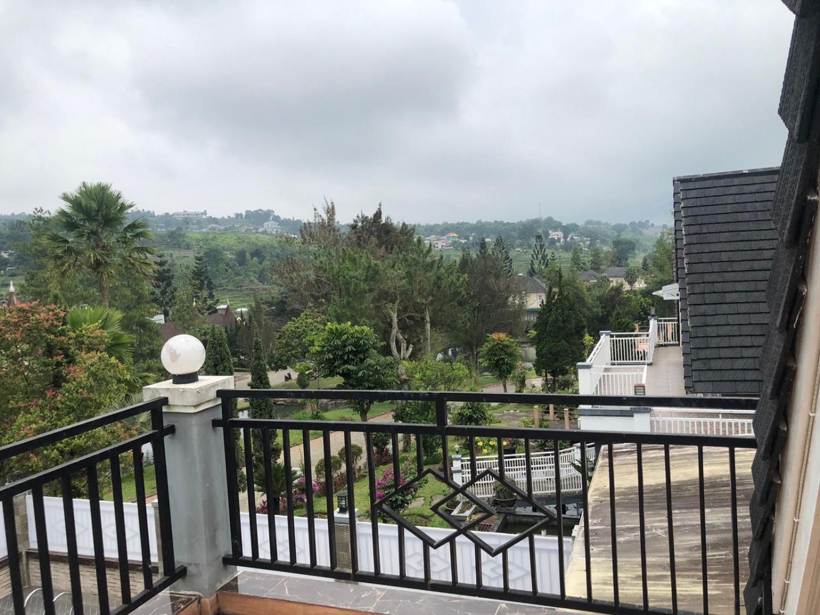 Eton Asia Villas-Kota Bunga Puncak Kültér fotó