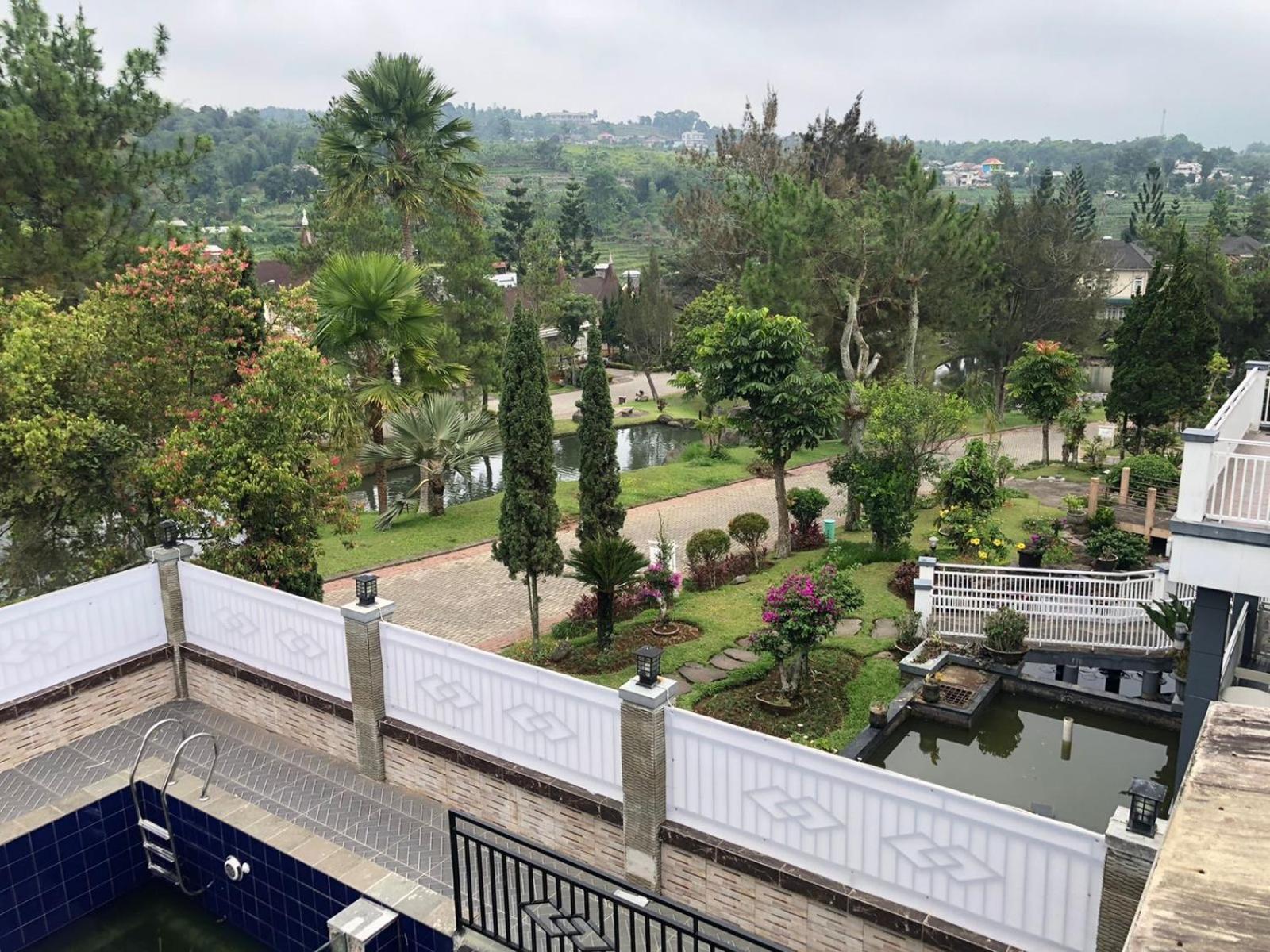 Eton Asia Villas-Kota Bunga Puncak Kültér fotó