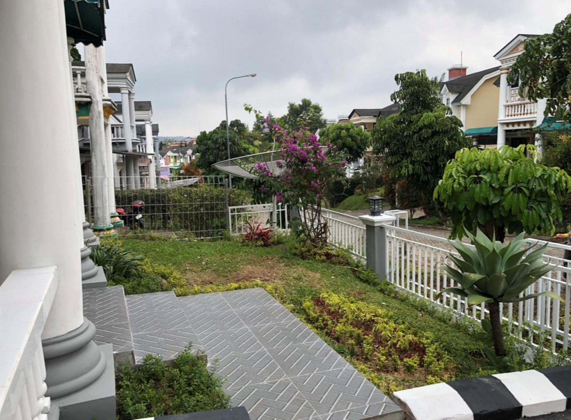 Eton Asia Villas-Kota Bunga Puncak Kültér fotó
