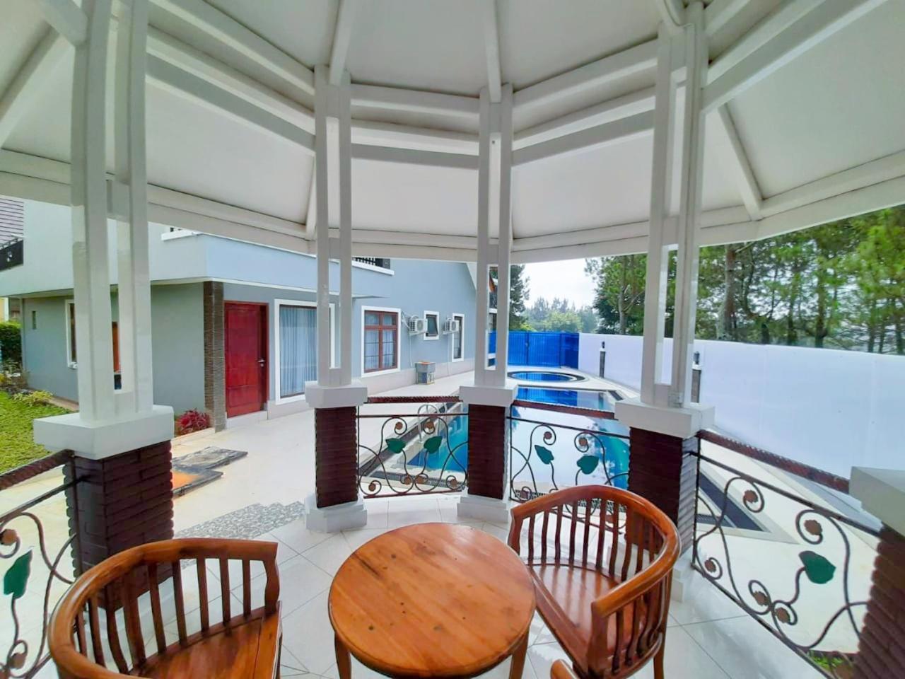 Eton Asia Villas-Kota Bunga Puncak Kültér fotó