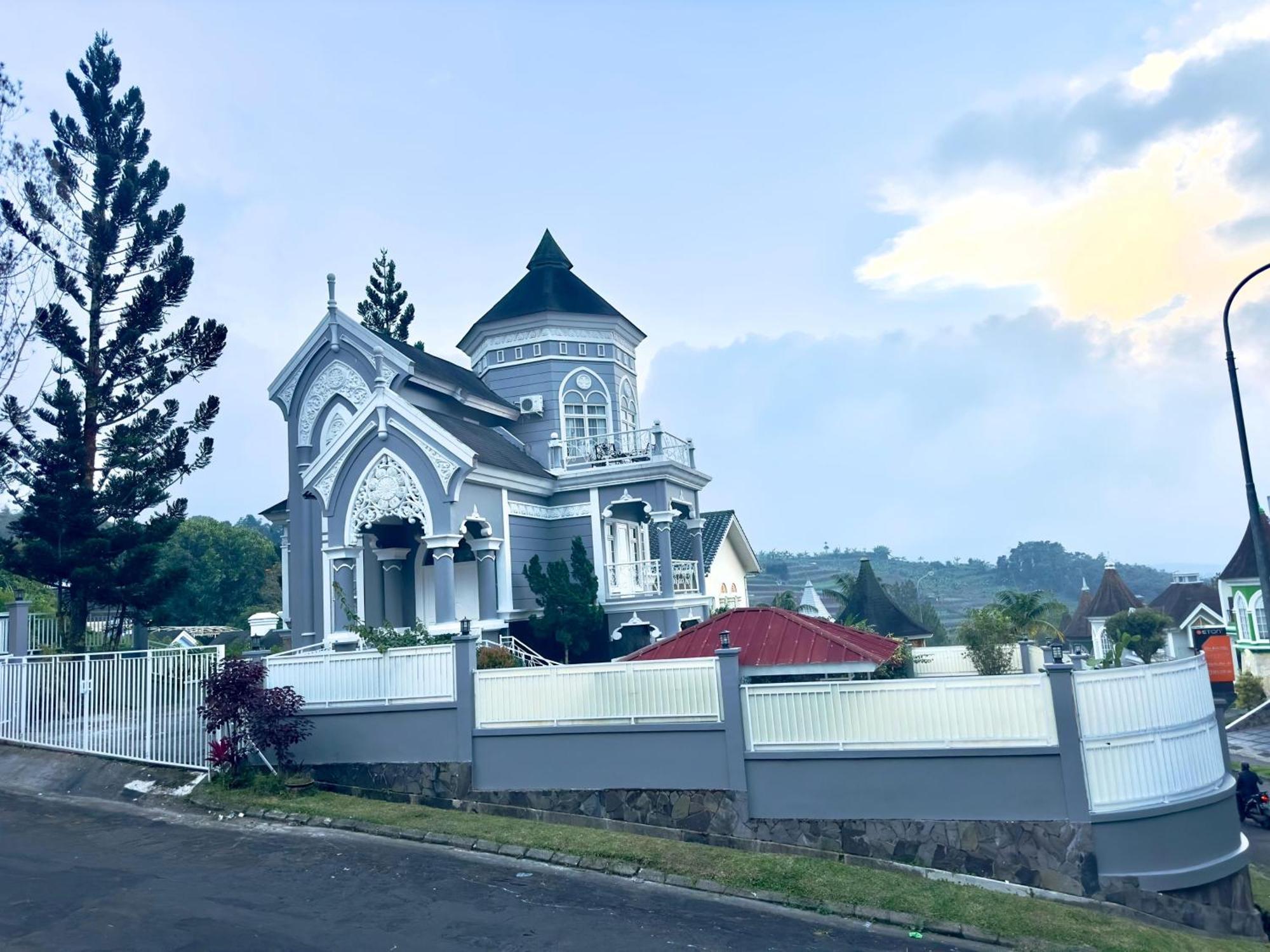 Eton Asia Villas-Kota Bunga Puncak Kültér fotó
