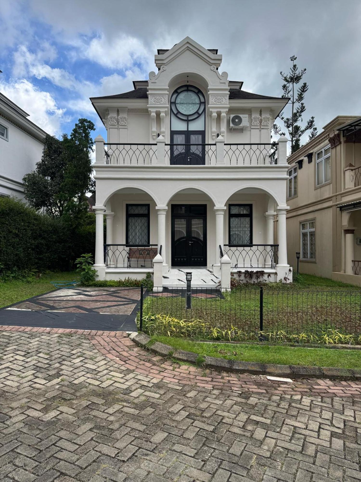Eton Asia Villas-Kota Bunga Puncak Kültér fotó